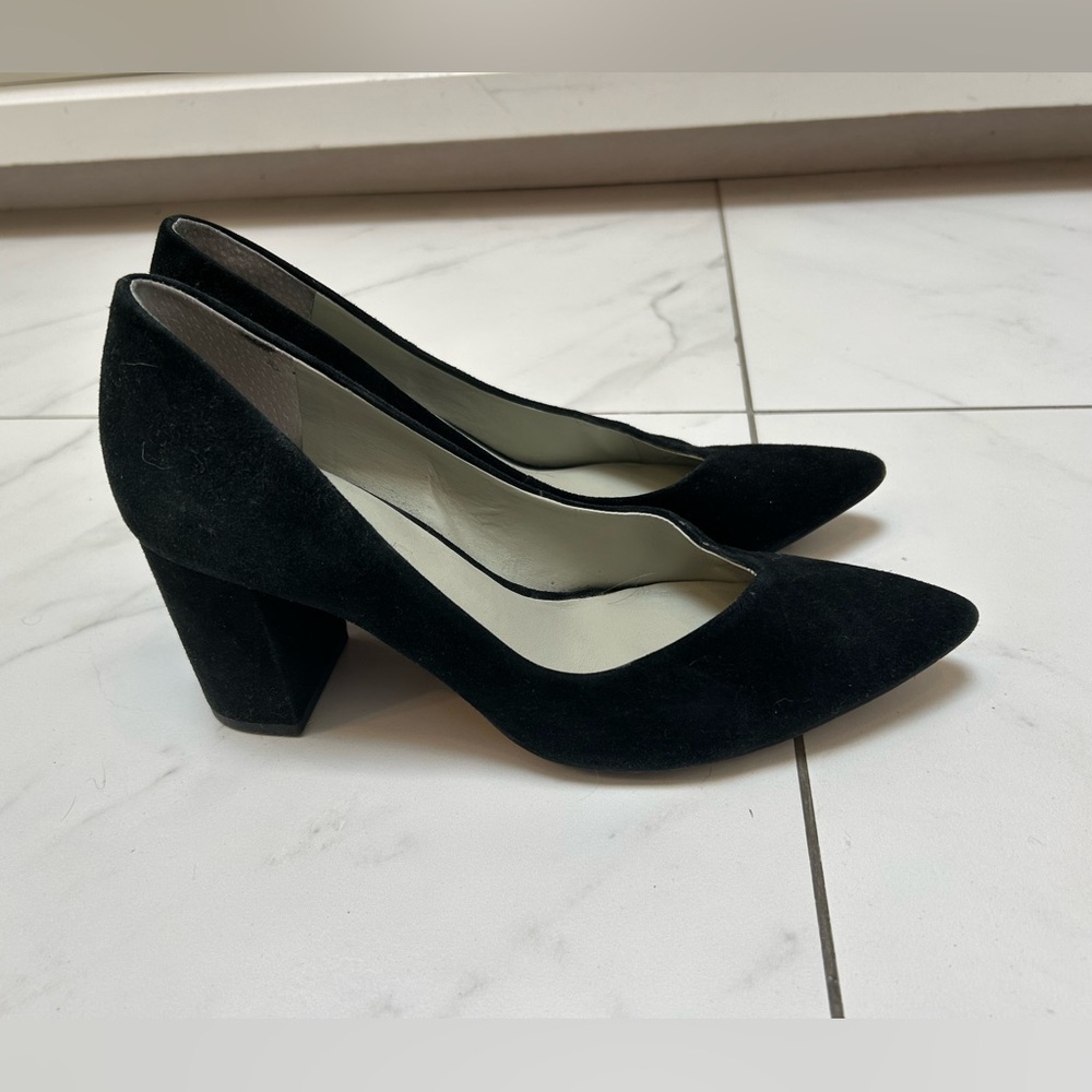 1. State Black Suede Pointed Toe Pumps - Picture 2 of 4